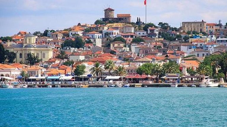 Cunda Adası nerede ve nasıl gidilir? Cunda Adası’nda gezilecek yerler nereleridir?