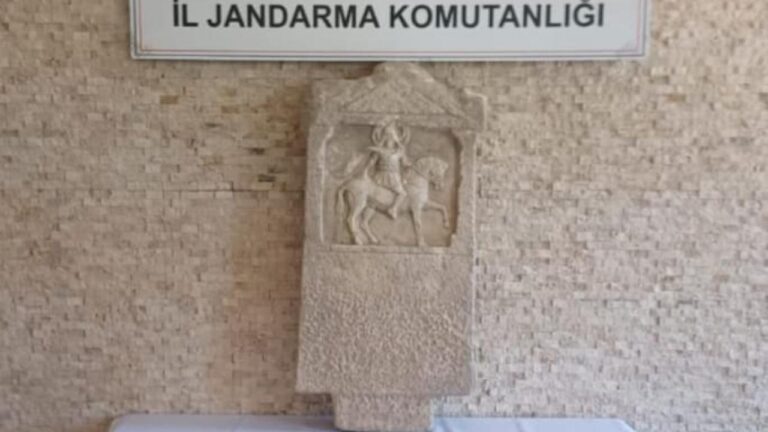 Afyonkarahisar'da tarihi eser kaçakçılığı operasyonu: 2 gözaltı