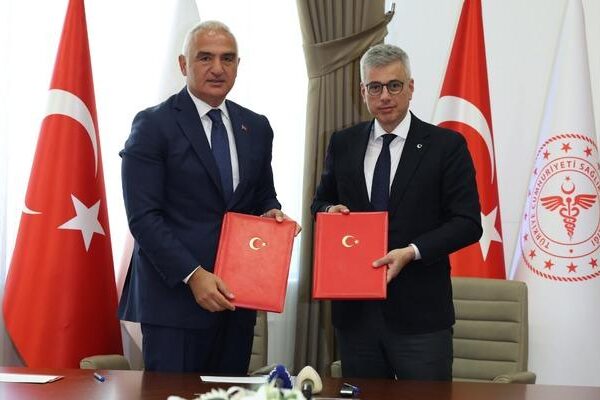 Sağlık turizminde yeni bir dönem başladı! Bakan Ersoy: “3 milyar dolardan fazla sağlık turizmi kazandık”