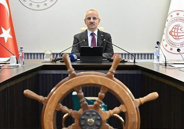 Doğu Akdeniz’deki deniz trafiği ulusal ve ulusal bir sistemle izlenecek.