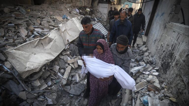 Gazze’de bir 40 dakikada bir, İsrail cinayetinin saldırılarında bir çocuk ölüyor