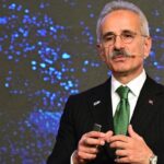 İran’da kalan uçaklar Türkiye’ye dönüyor! Bakan Uraloğlu duyurdu