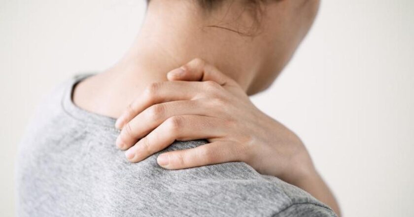 Gelişmiş Necknia’nın belirtileri nelerdir? Gelişmiş boynun fıtıklarını nasıl anlarım? Tedavi yöntemleri nelerdir?