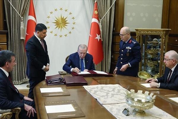 Resmi Gazetede Yüce Askeri Konsey kararları