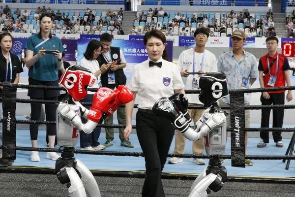 Çin’deki dünya insansı robot oyunları spor ve senaryo yarışmalarına devam etti
