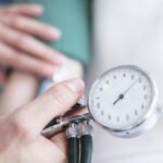 Stres nedeniyle yüksek tansiyonun belirtileri nelerdir? Stresle ilgili tansiyonu nasıl anlarım?