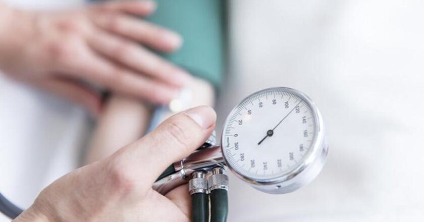 Stres nedeniyle yüksek tansiyonun belirtileri nelerdir? Stresle ilgili tansiyonu nasıl anlarım?