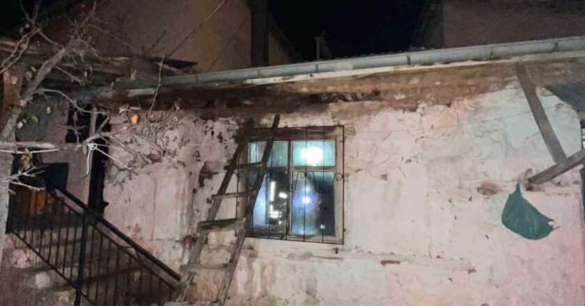 Bozkır’da baca temizliği yangına neden oldu