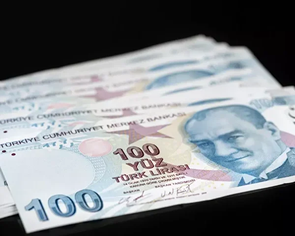 Adalet Kurulu Üyesinin Açtığı Dava Sayesinde Emekli Maaşlarında Yüksek Artış Kapıda