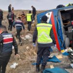 Sivas’ta Cezaevi Araç Kazası: 2’si Ağır 9 Yaralı